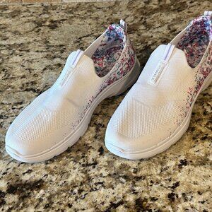 Skechers Women's Go Walk 6 124543 Size 10  (E/P)